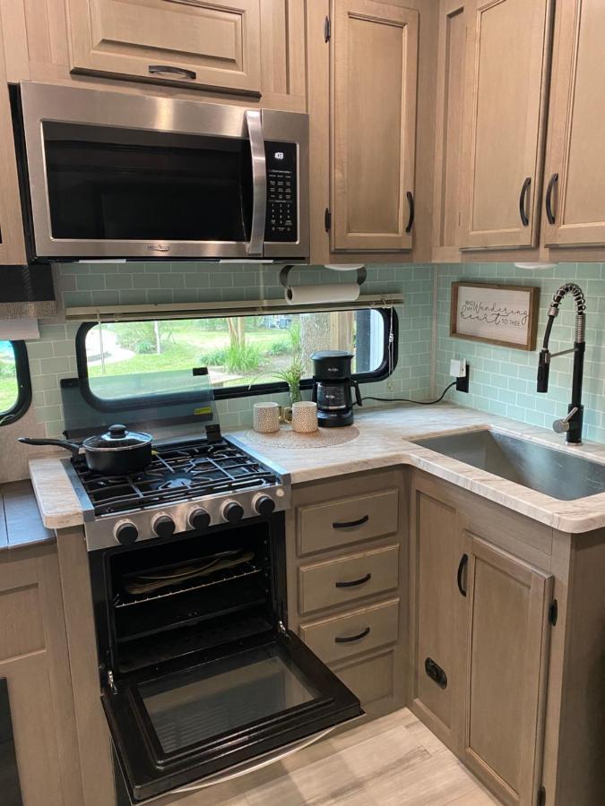 Cozy Rv Experience W/Pool+Spa Near Lake Conroe Willis Dış mekan fotoğraf