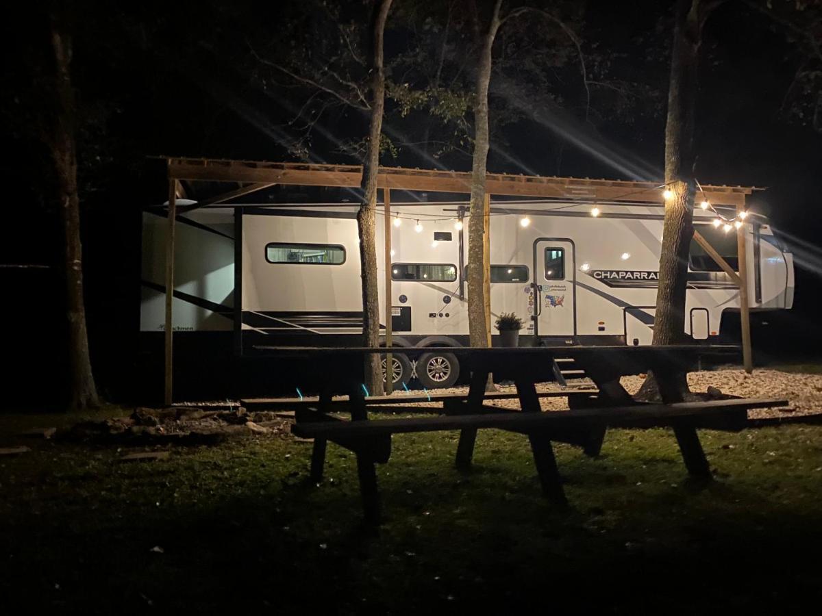 Cozy Rv Experience W/Pool+Spa Near Lake Conroe Willis Dış mekan fotoğraf